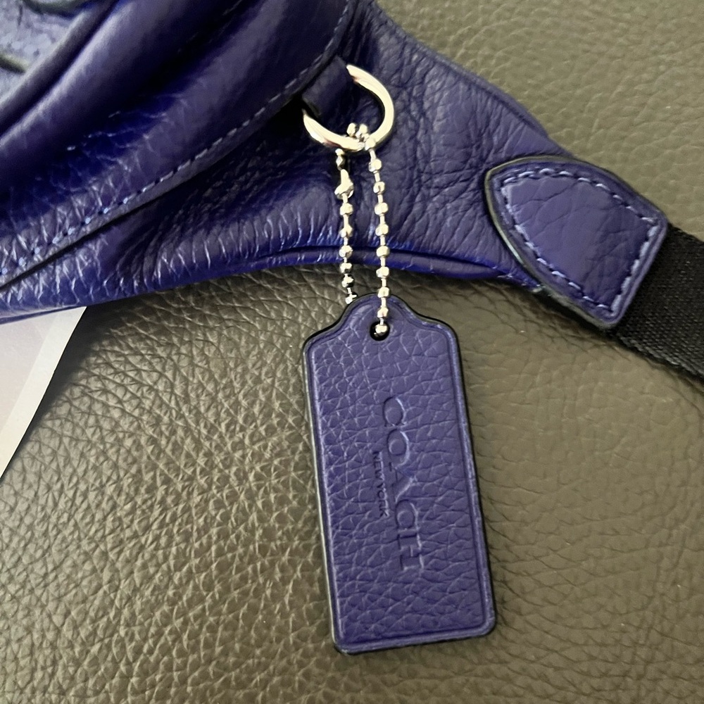 Coach Purple bum bag. Rare!
Excellent condition - Picture 9 of 10